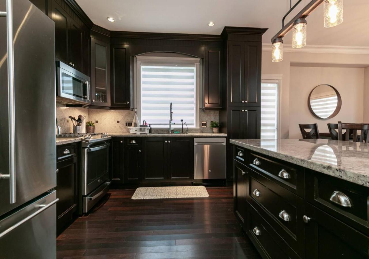 فكتوريا Bellamy Manor Large Home With 5Beds! In Langford المظهر الخارجي الصورة