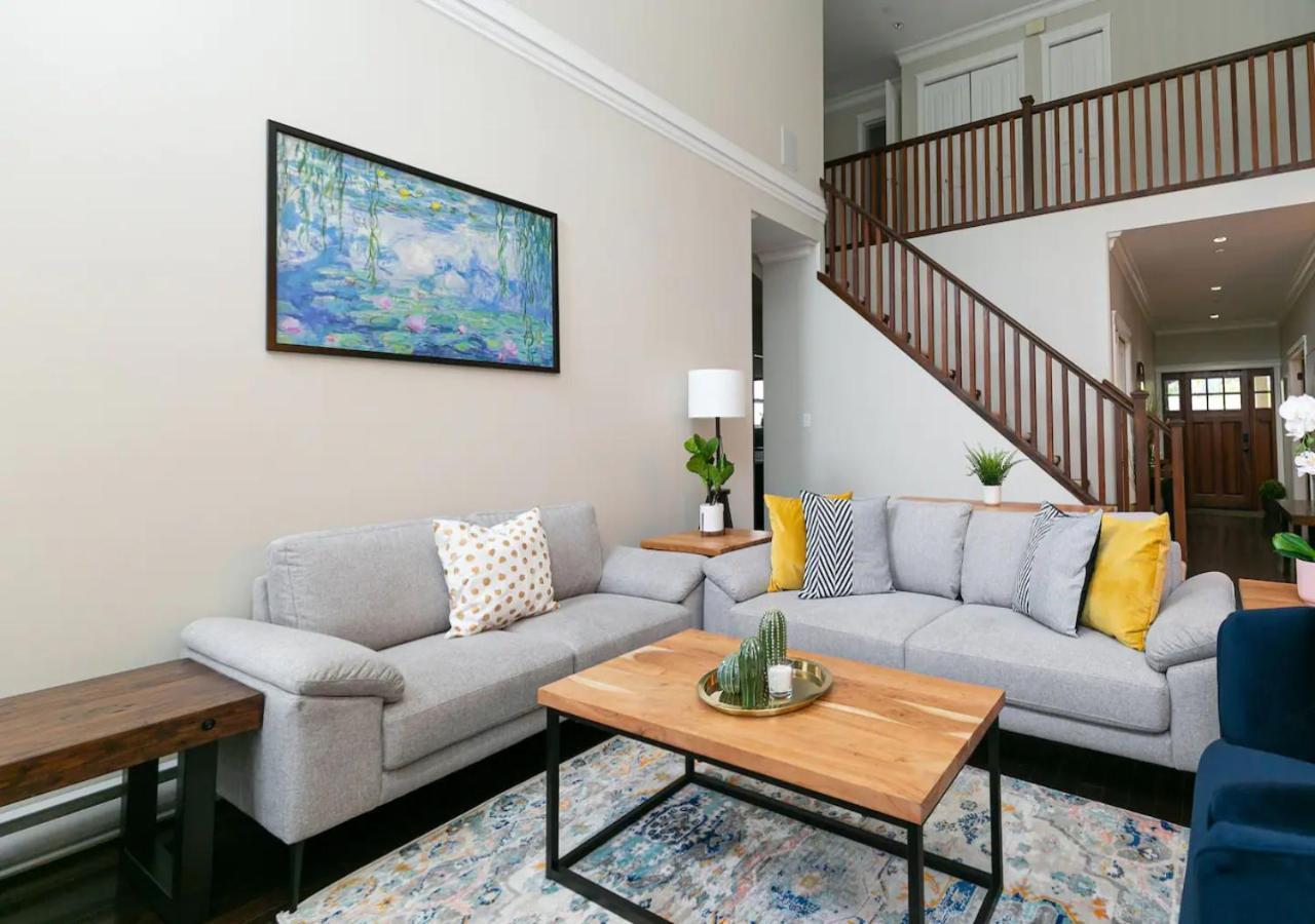 فكتوريا Bellamy Manor Large Home With 5Beds! In Langford المظهر الخارجي الصورة