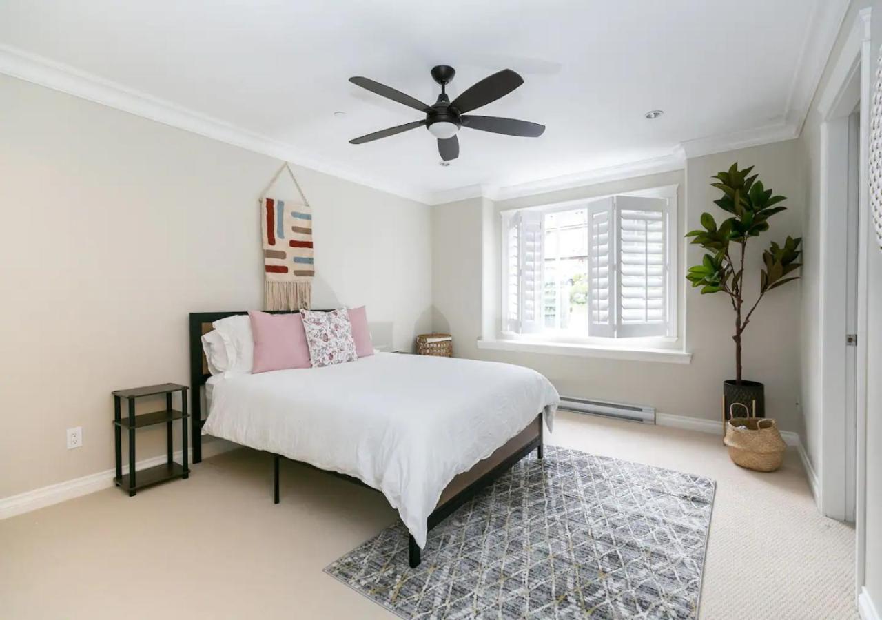 فكتوريا Bellamy Manor Large Home With 5Beds! In Langford المظهر الخارجي الصورة